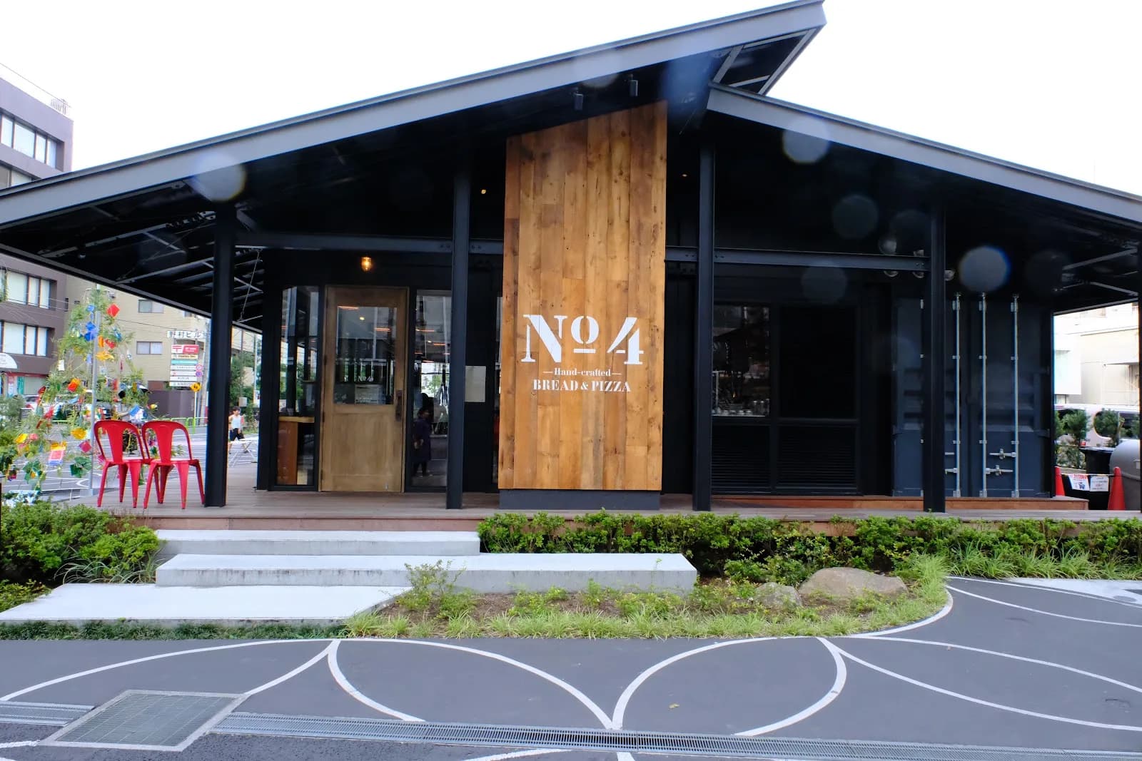 No.4 in Tokyo, specialty coffee cafe