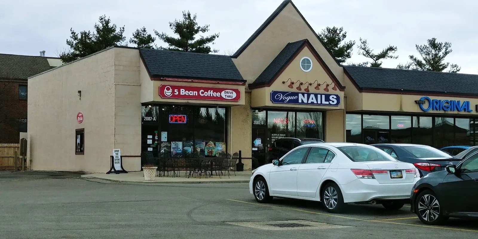 5 Bean Coffee in Columbus, specialty coffee cafe