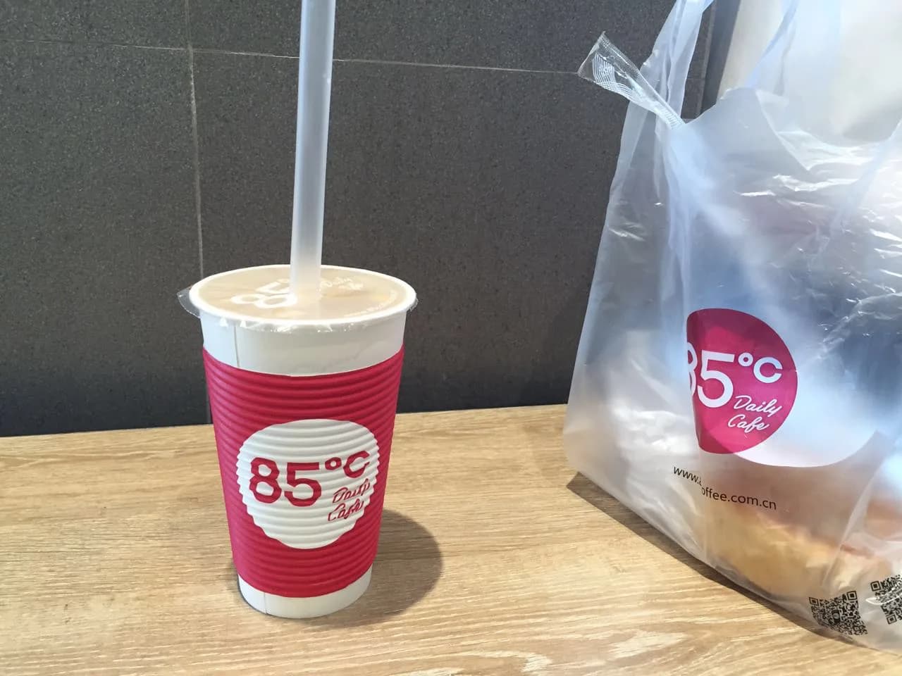 85度咖啡蛋糕烘焙專賣店 in Shanghai, specialty coffee roaster