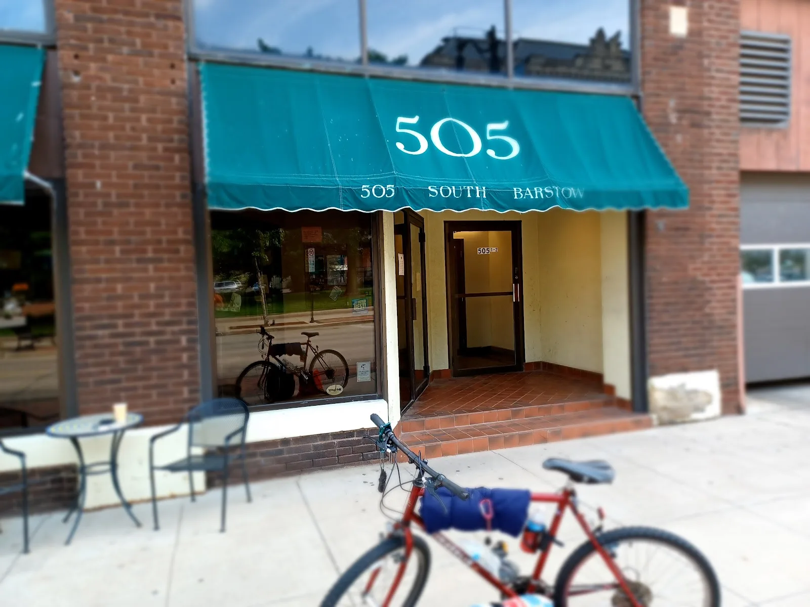 Acoustic Cafe in Eau Claire, specialty coffee cafe