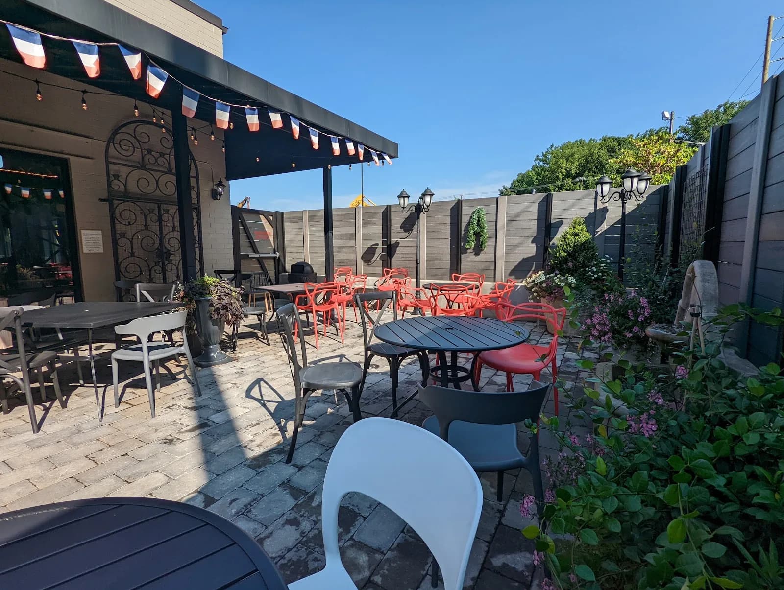 Amélie's French Bakery & Café in Charlotte, specialty coffee cafe