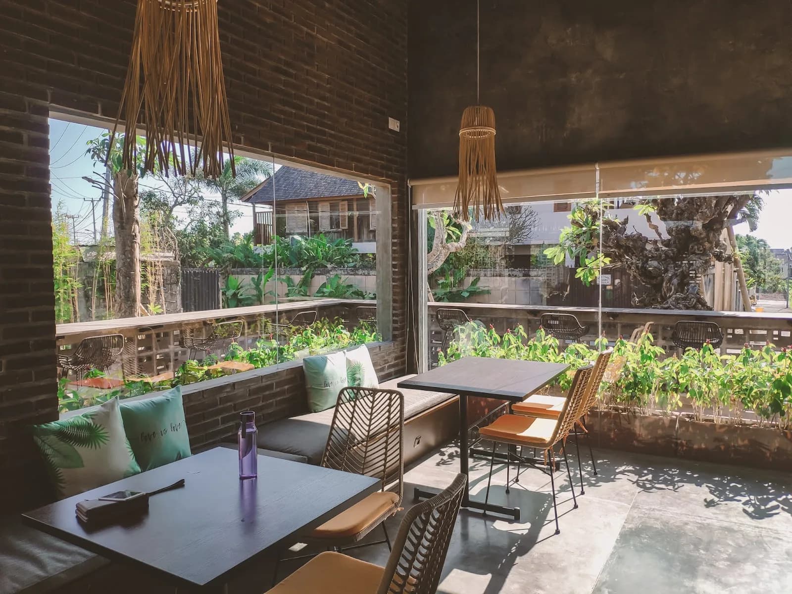 Amolas Cafe in Denpasar, specialty coffee cafe