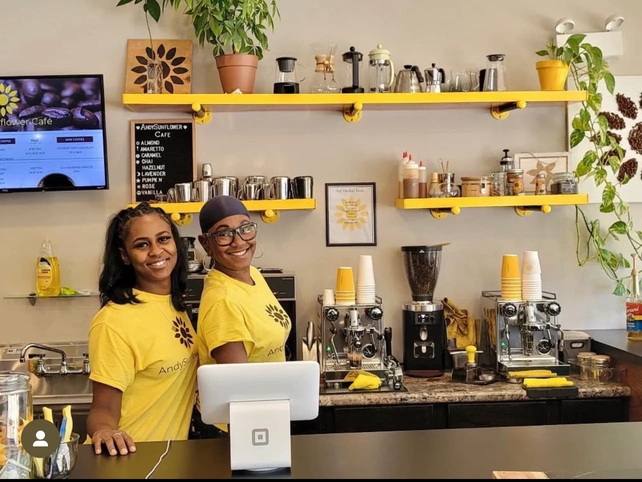 AndySunflower Café in Chicago, specialty coffee cafe