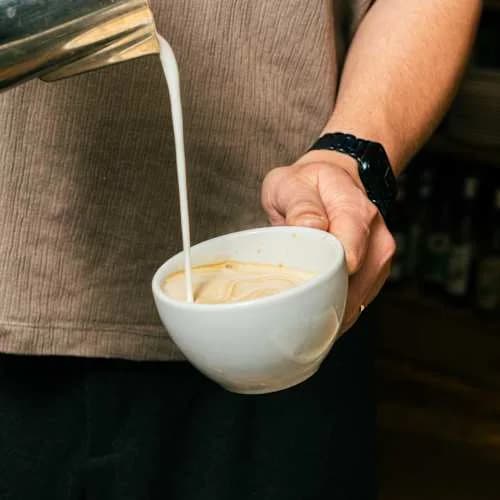 Apégo in Paris, specialty coffee cafe