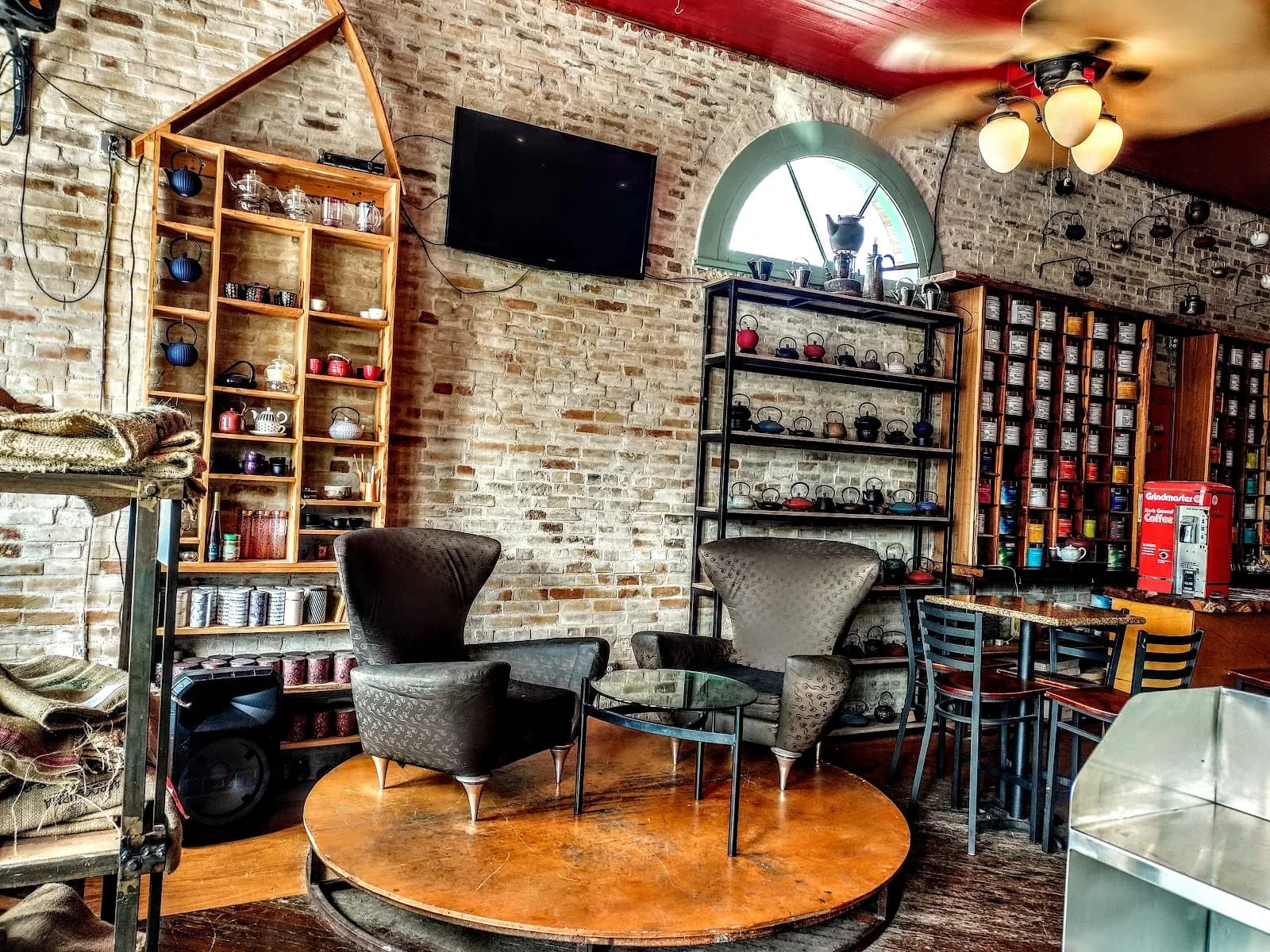 AR•U•SHA Coffee & Tea in Temple, specialty coffee cafe
