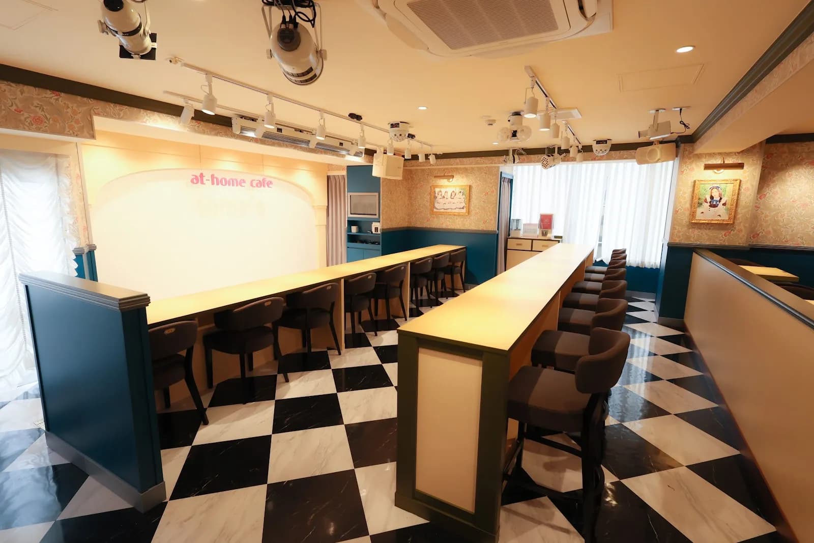 at-home cafe Akihabara Main Store in Tokyo, specialty coffee cafe