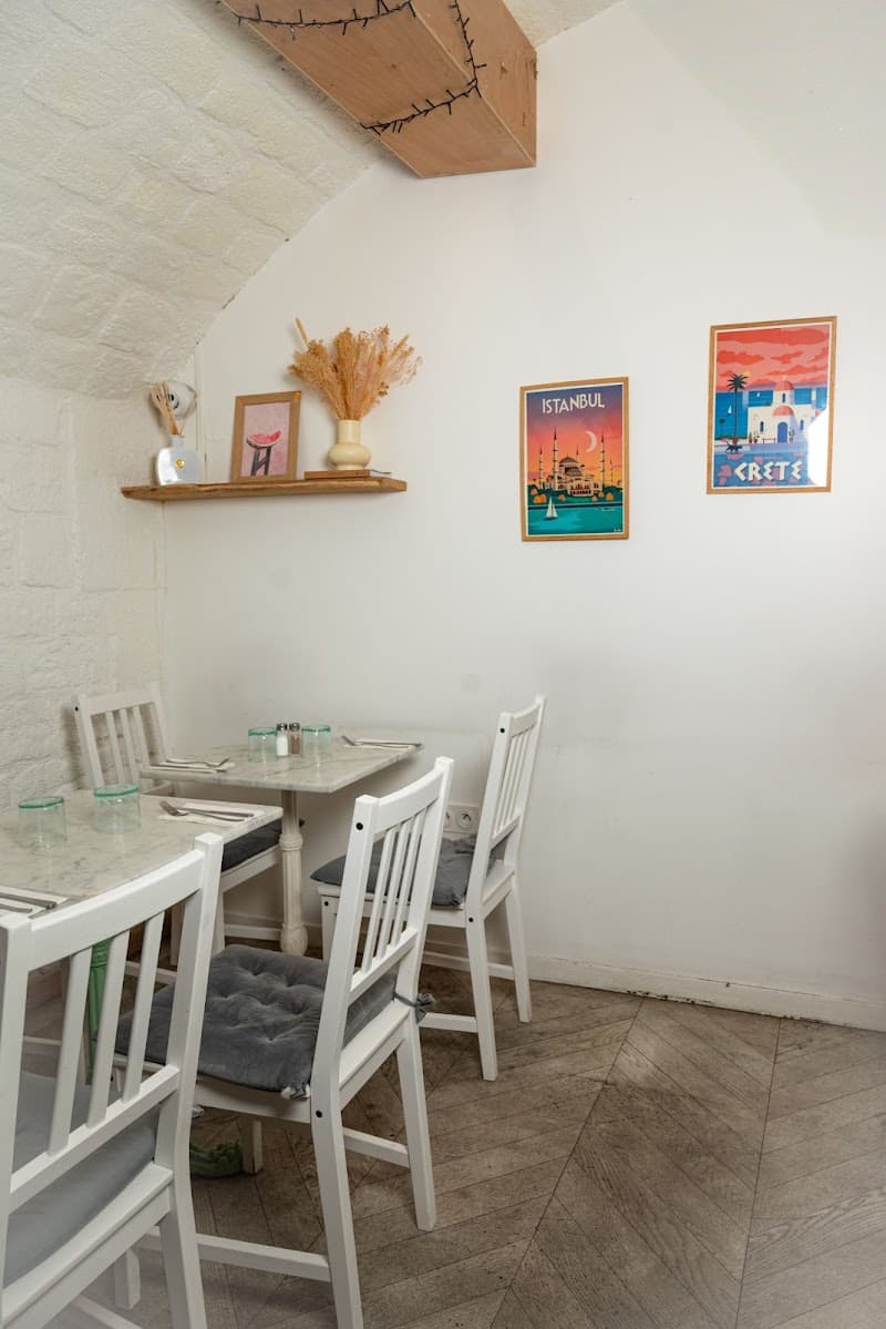Azur Café in Paris, specialty coffee cafe