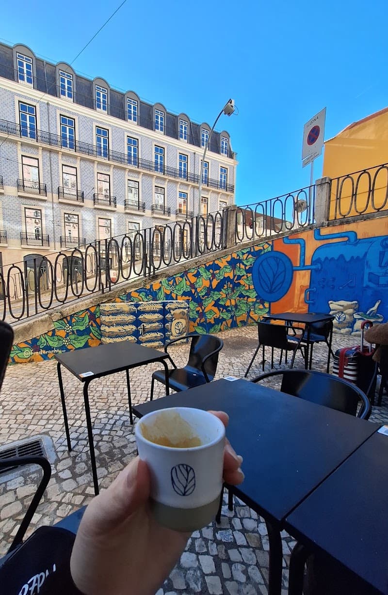 Baobá Café Bica in Lisbon, specialty coffee cafe