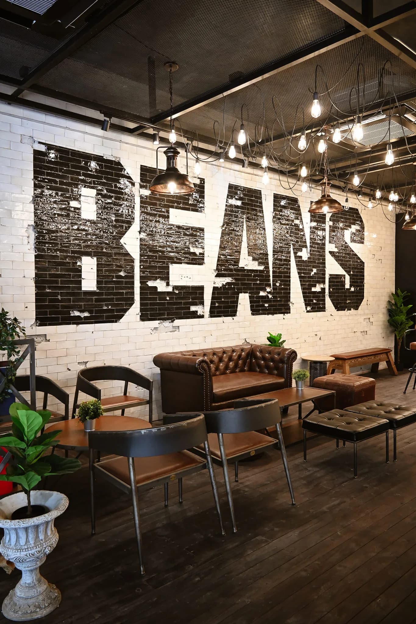 BEANS Coffee Roaster Lalaisap in Bangkok, specialty coffee roaster