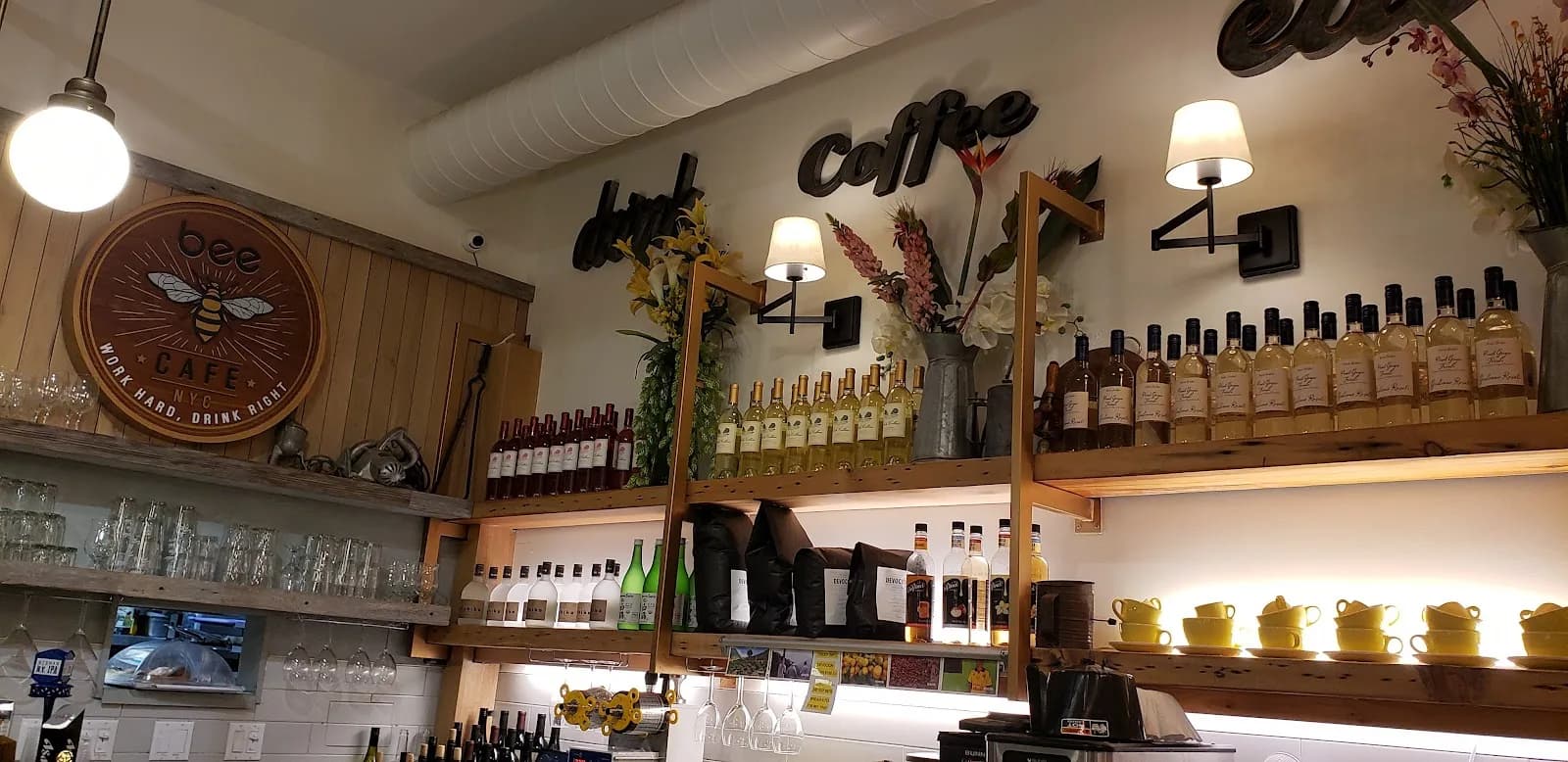 Bee Cafe in New York City, specialty coffee cafe