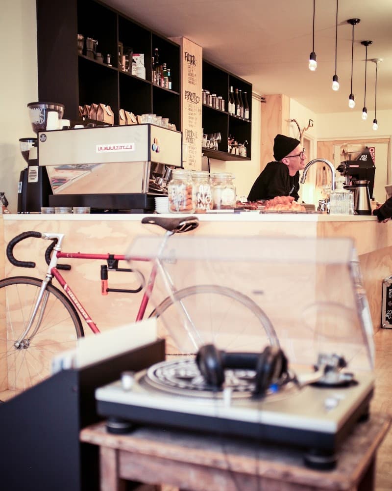 Black Gold Amsterdam in Amsterdam, specialty coffee cafe