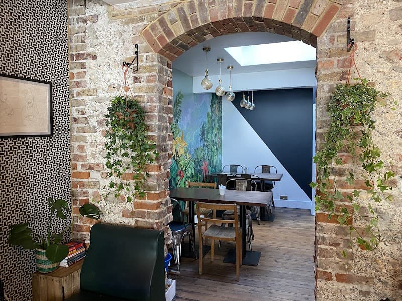 Blend & Brew Brighton in Brighton, specialty coffee cafe