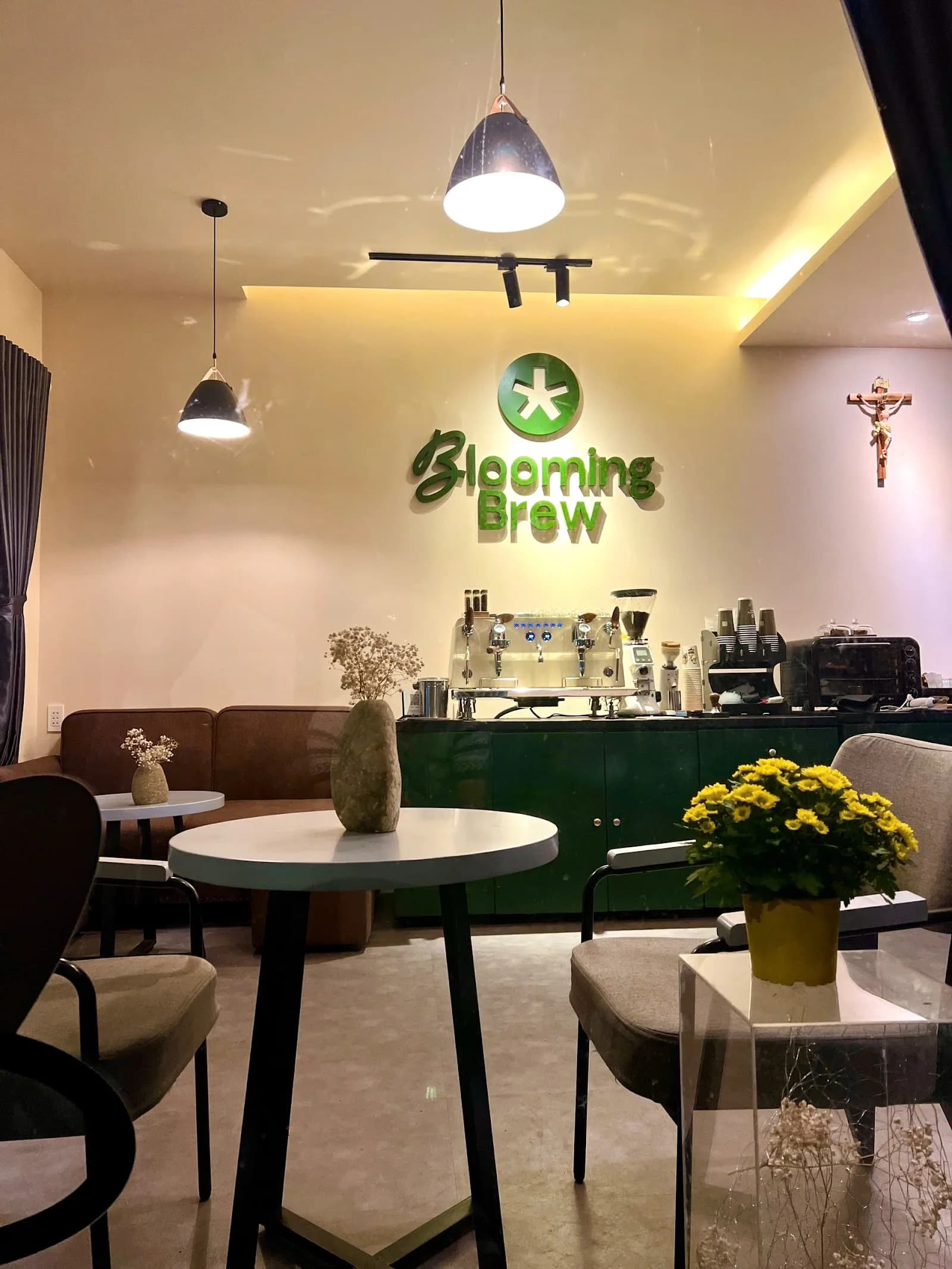 Blooming Brew Coffee - Roaster & Flowers in Ho Chi Minh City, specialty coffee roaster