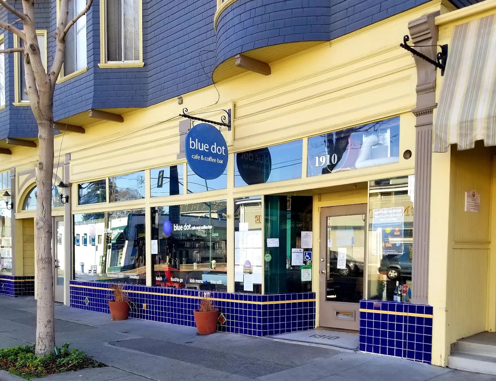 Blue Dot Cafe & Coffee Bar in San Francisco, specialty coffee cafe