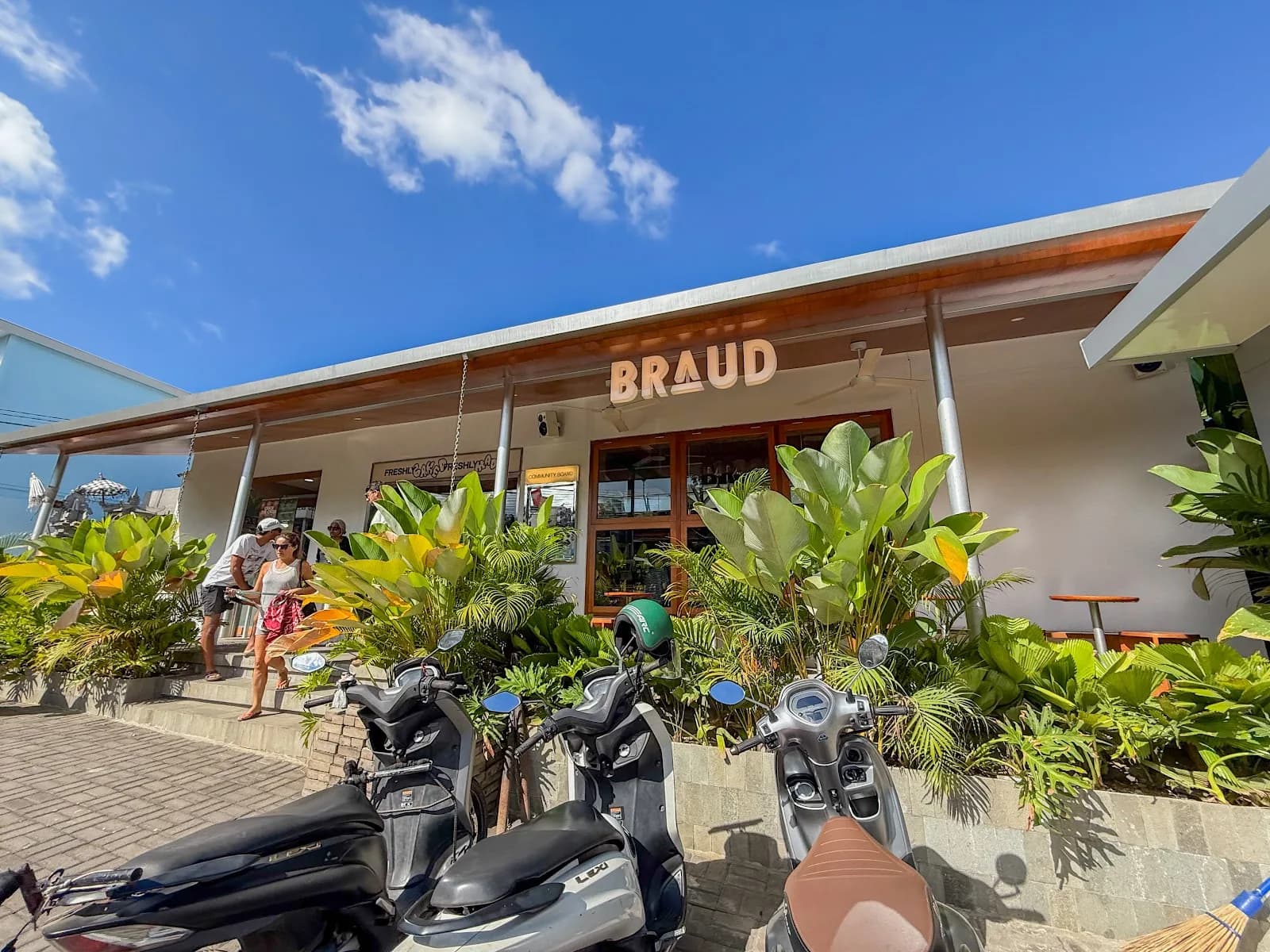 BRAUD Cafe Uluwatu in Uluwatu, specialty coffee cafe