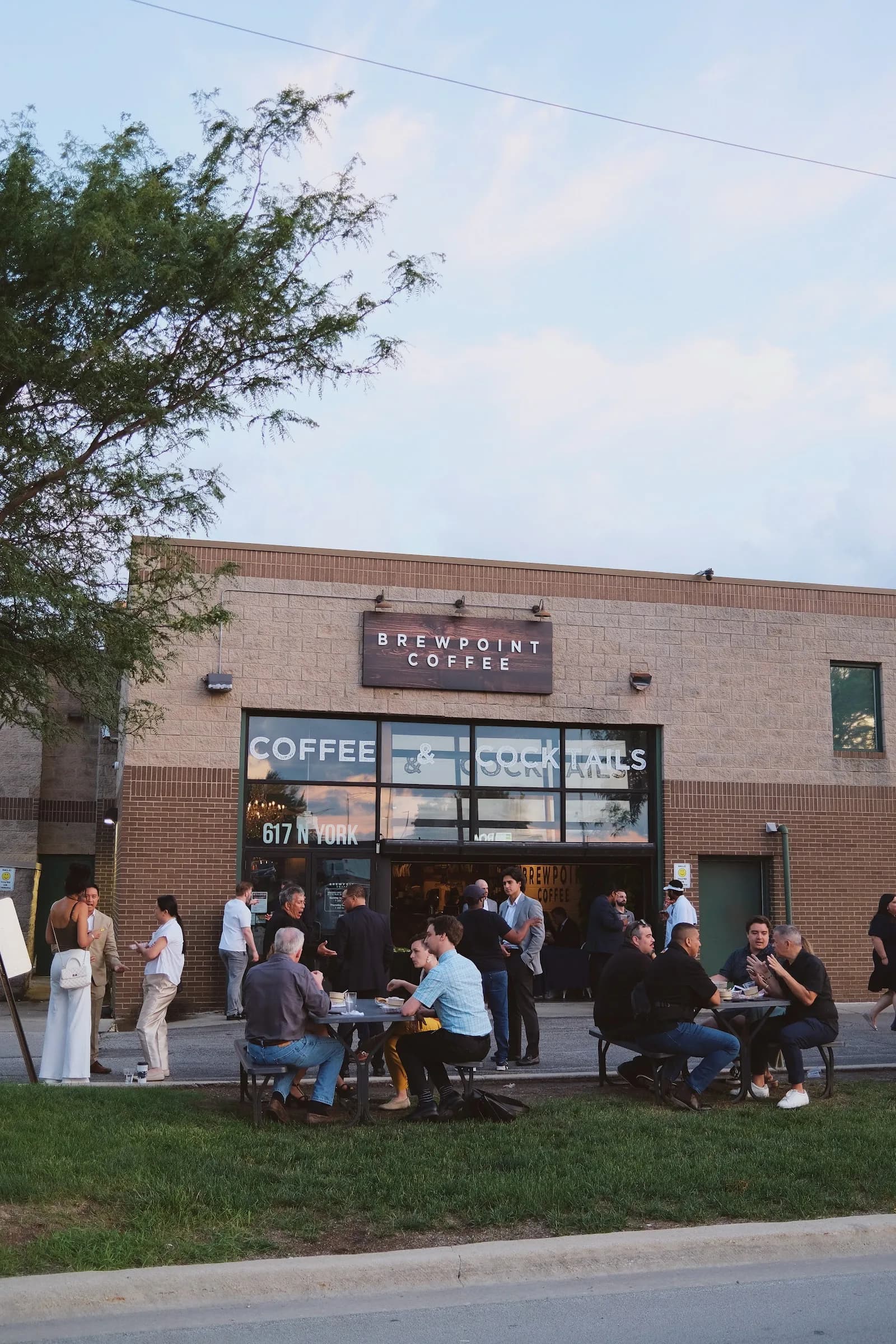 Brewpoint Craft Elmhurst in Chicago, specialty coffee cafe