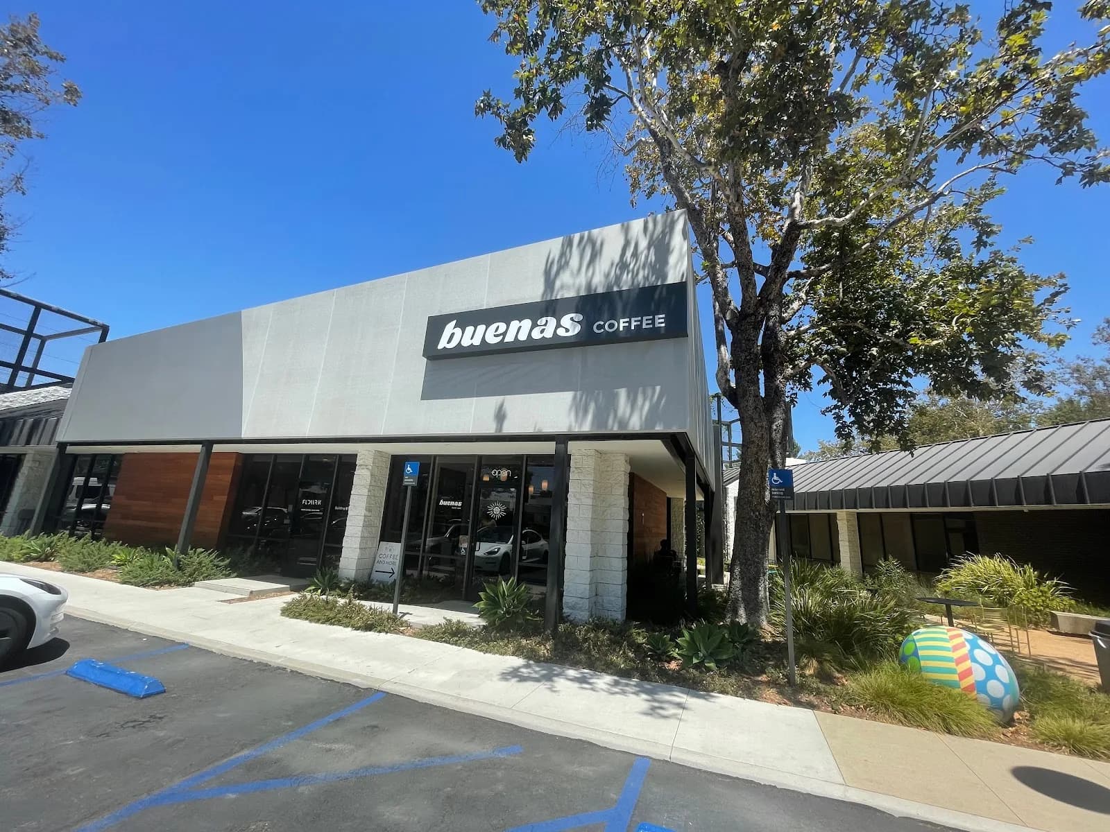 Buenas Coffee in Costa Mesa, specialty coffee roaster
