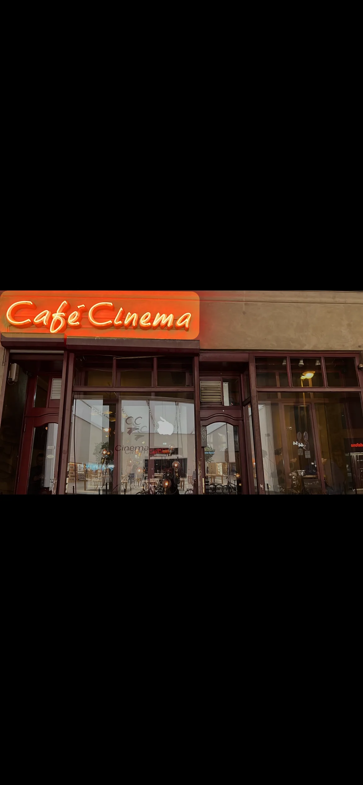 Café Cinema in Berlin, specialty coffee cafe