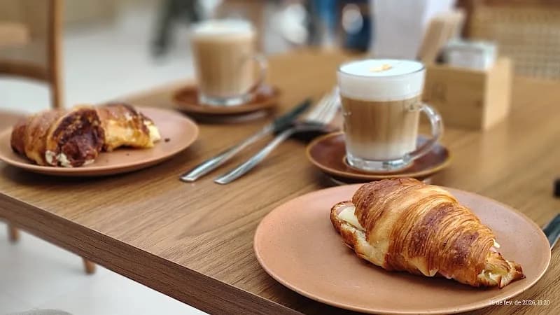 Café Flor de Laranjeira in Curitiba, specialty coffee cafe