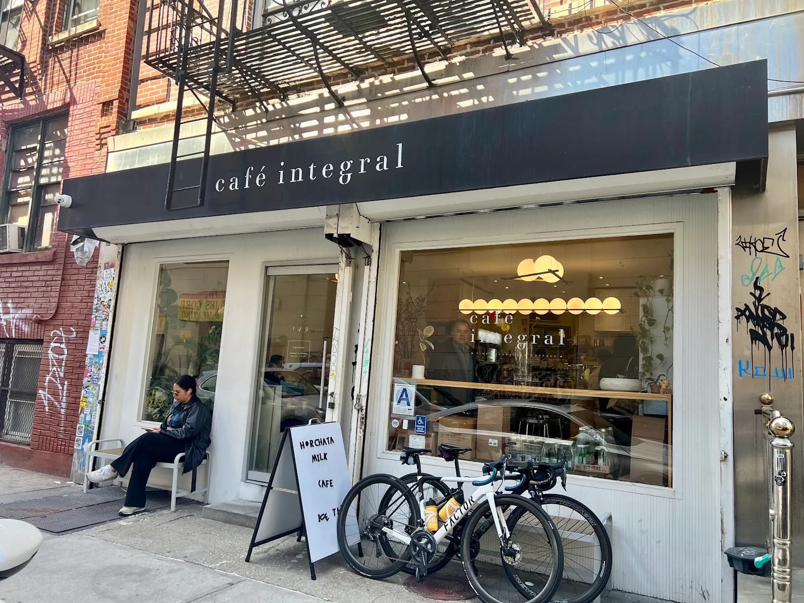 Café Integral in New York City, specialty coffee cafe