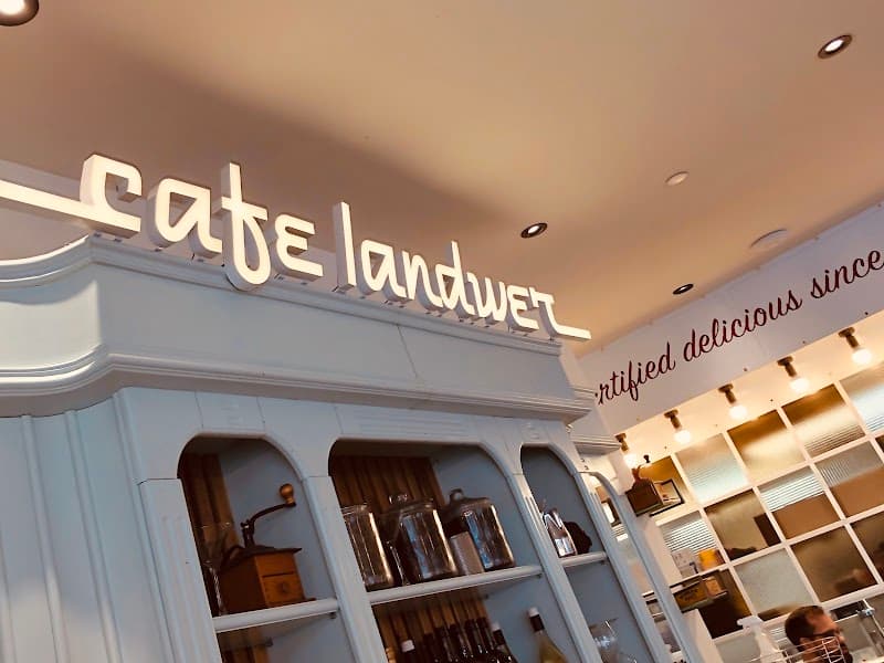 Cafe Landwer in Toronto, specialty coffee cafe