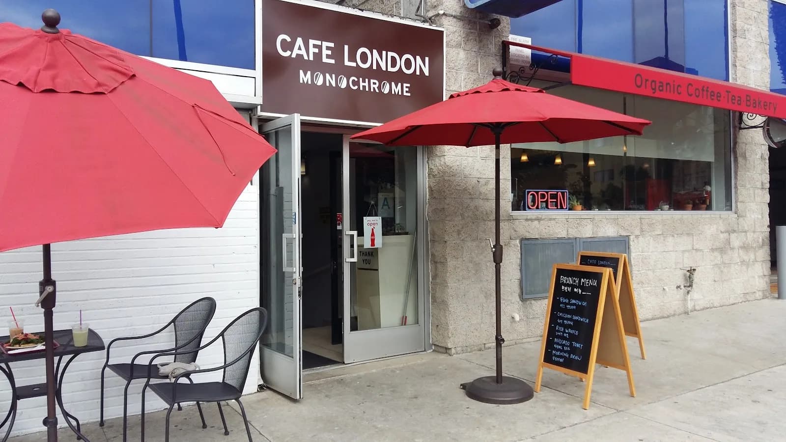 Cafe London Monochrome in Los Angeles, specialty coffee cafe