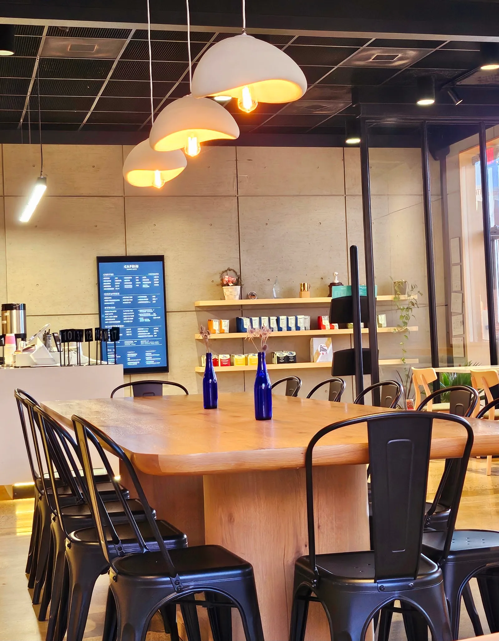 Cafein The Kitchen in Washington, specialty coffee cafe