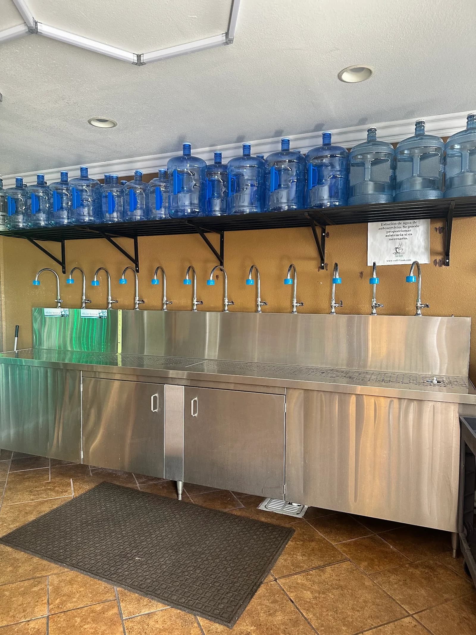 Caffe Kiosk / Water-2-G0 in Los Angeles, specialty coffee cafe