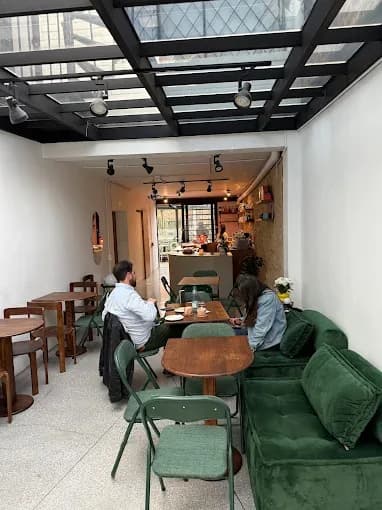 Calma Coffee & Drinks in Bogotá, specialty coffee cafe