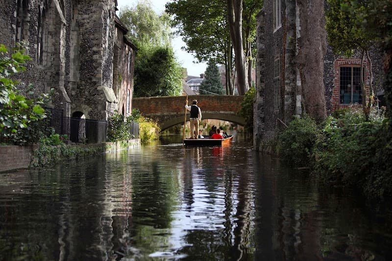 Canterbury Punting Company in Canterbury, specialty coffee cafe