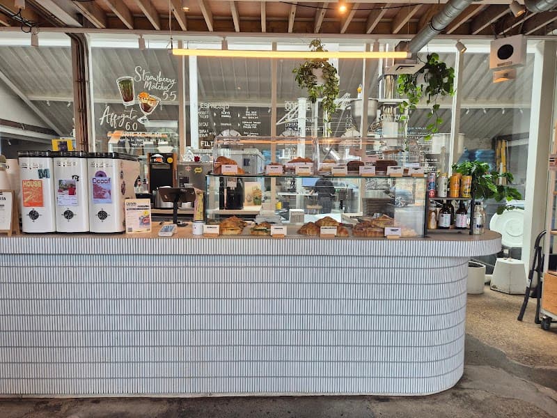Caravan Coffee Roasters and Brewbar in London, specialty coffee roaster