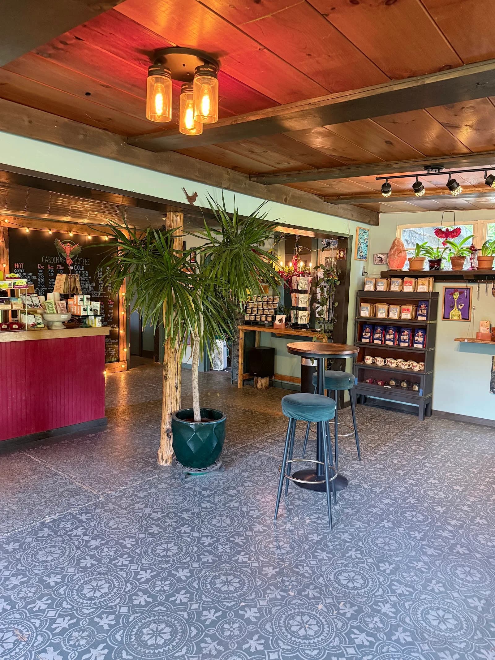Cardinal Coffee in Bryson City, specialty coffee cafe