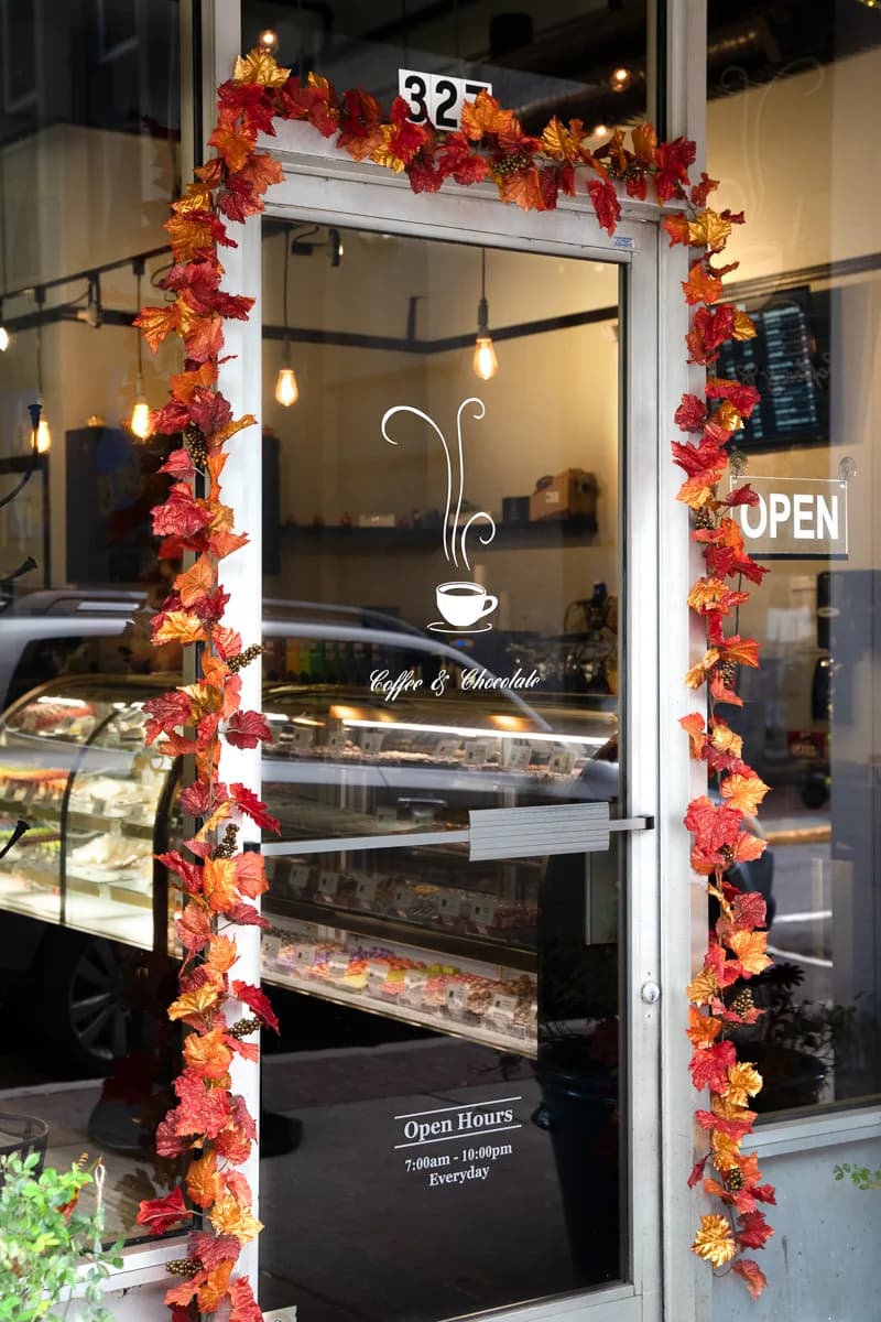 Coffee and Chocolate in Knoxville, specialty coffee cafe