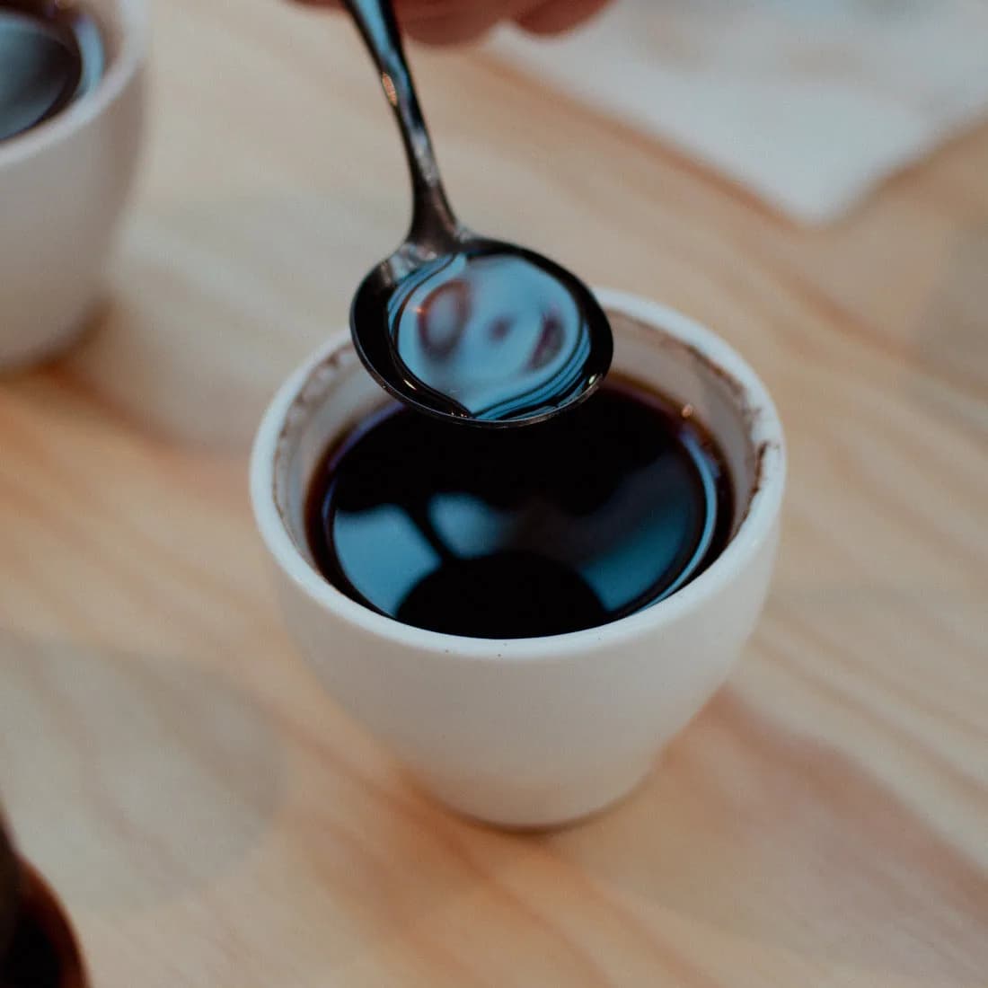 cupping · zwoo welt, uganda + peru + guatemala + costa rica + panama coffee from zwoo kaffeeröster ⎮ kaffeefenster