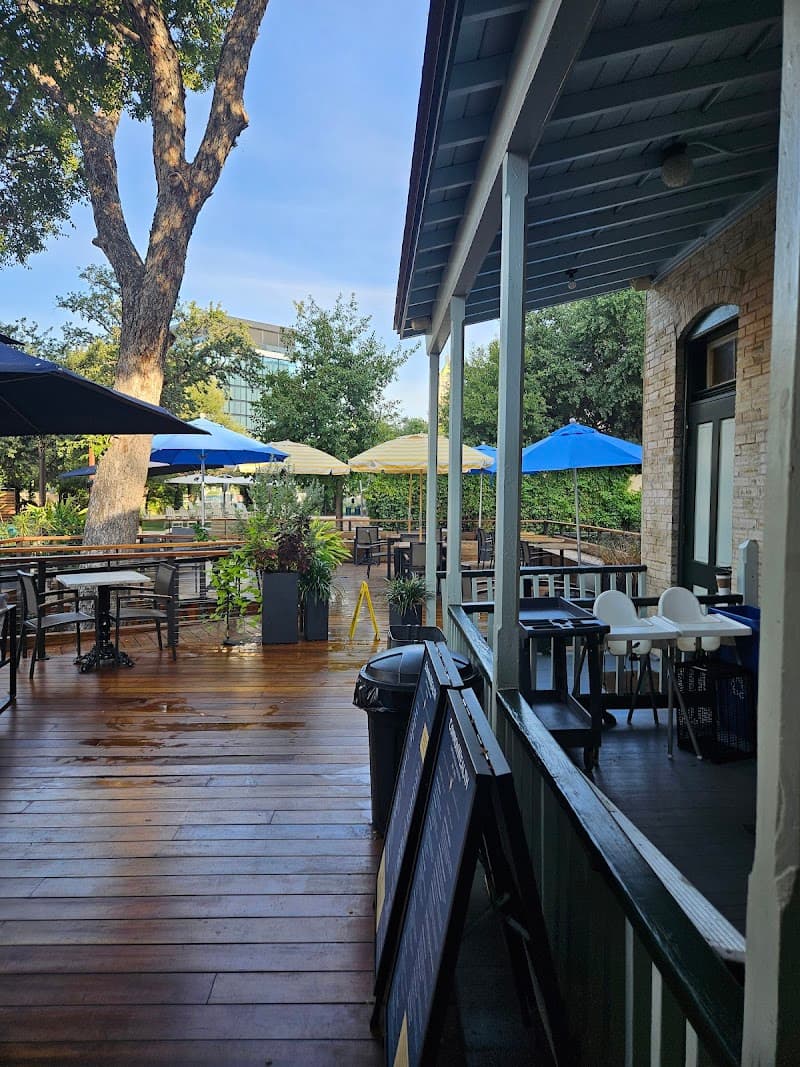 CommonWealth Coffeehouse & Bakery Hemisfair in San Antonio, specialty coffee cafe