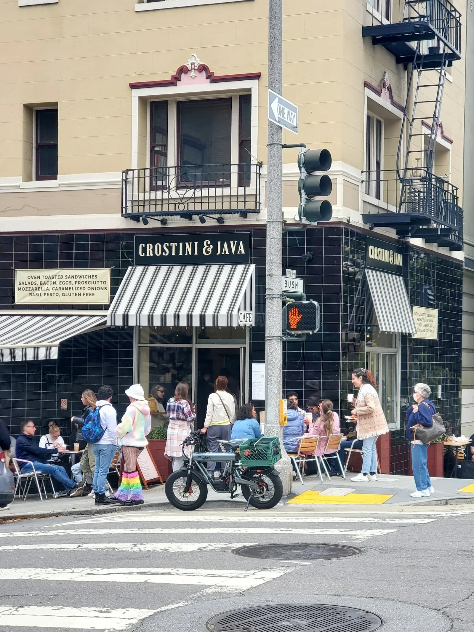 Crostini & Java in San Francisco, specialty coffee cafe