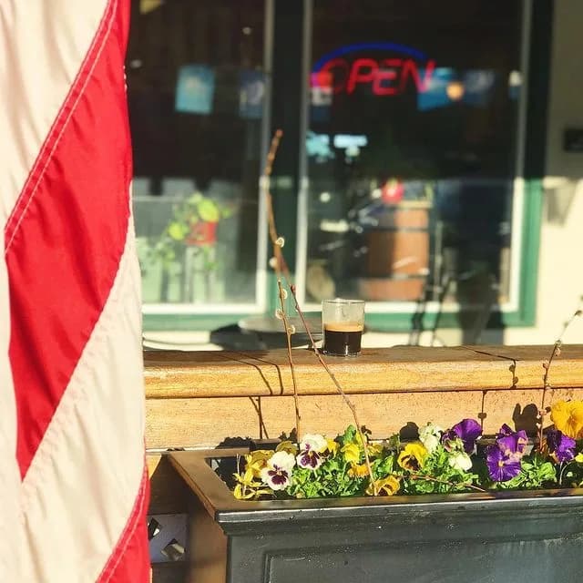 Custom House Coffee in Middletown, specialty coffee cafe