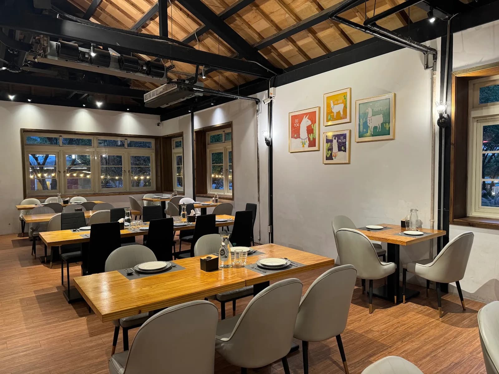 David & Alpaca in Taipei, specialty coffee cafe