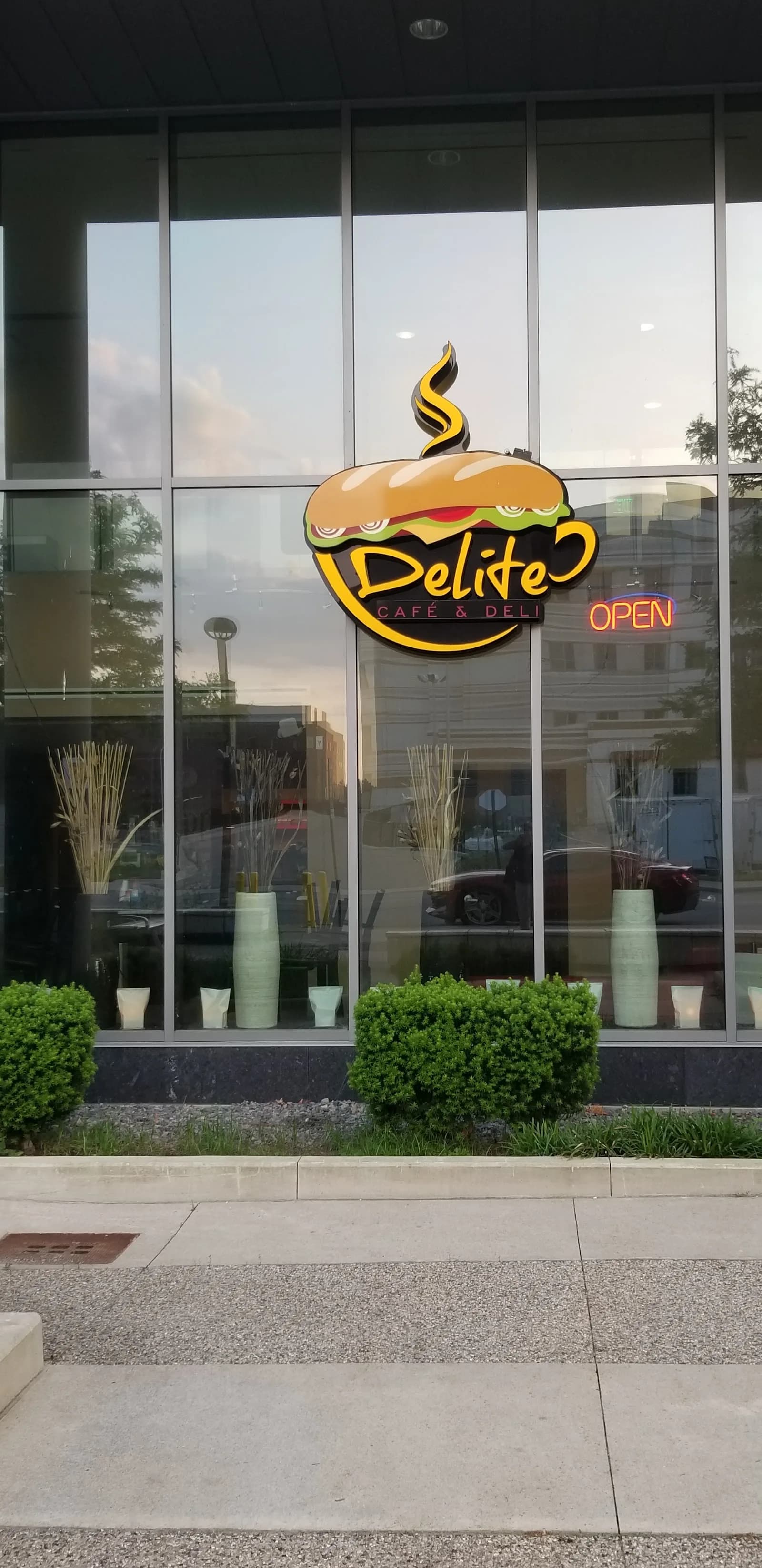 Delite Café & Deli in Detroit, specialty coffee cafe