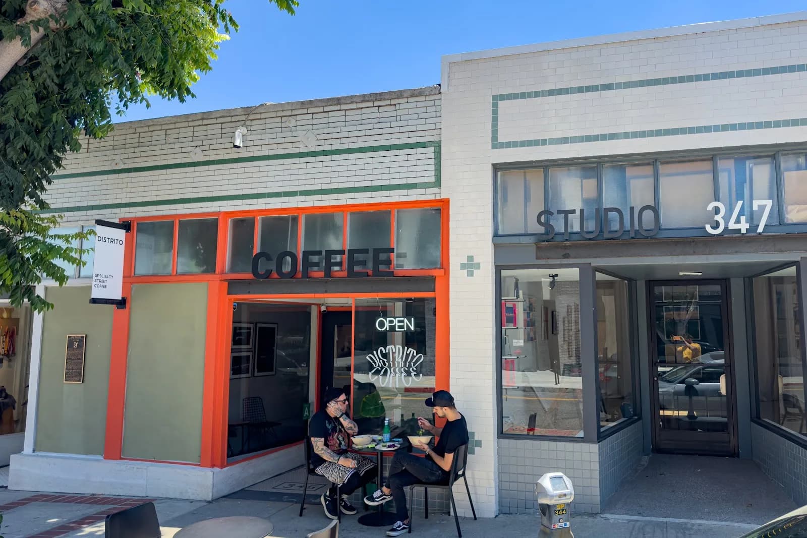 Distrito Coffee in Los Angeles, specialty coffee cafe