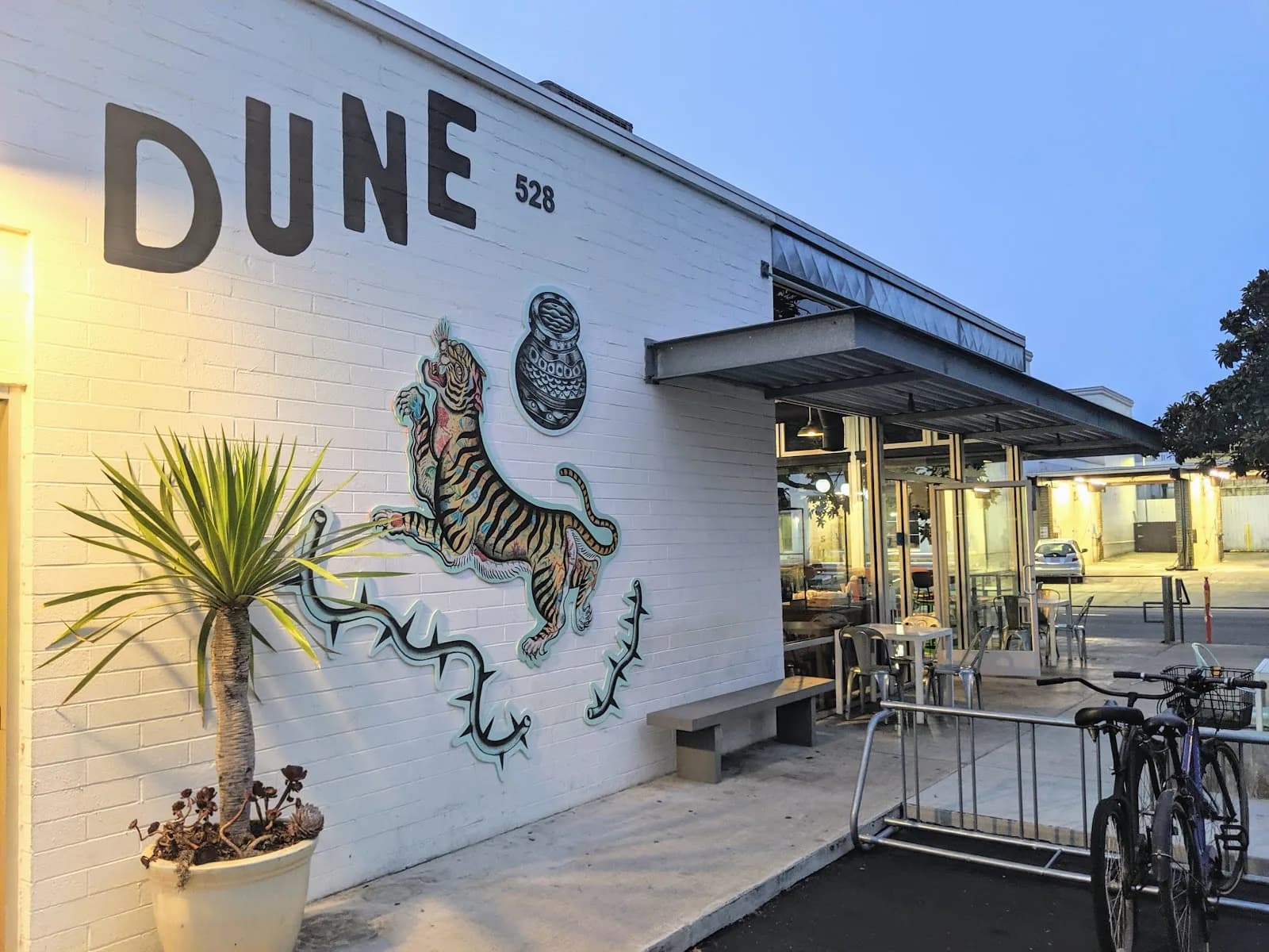 Dune Coffee Roasters in Santa Barbara, specialty coffee cafe