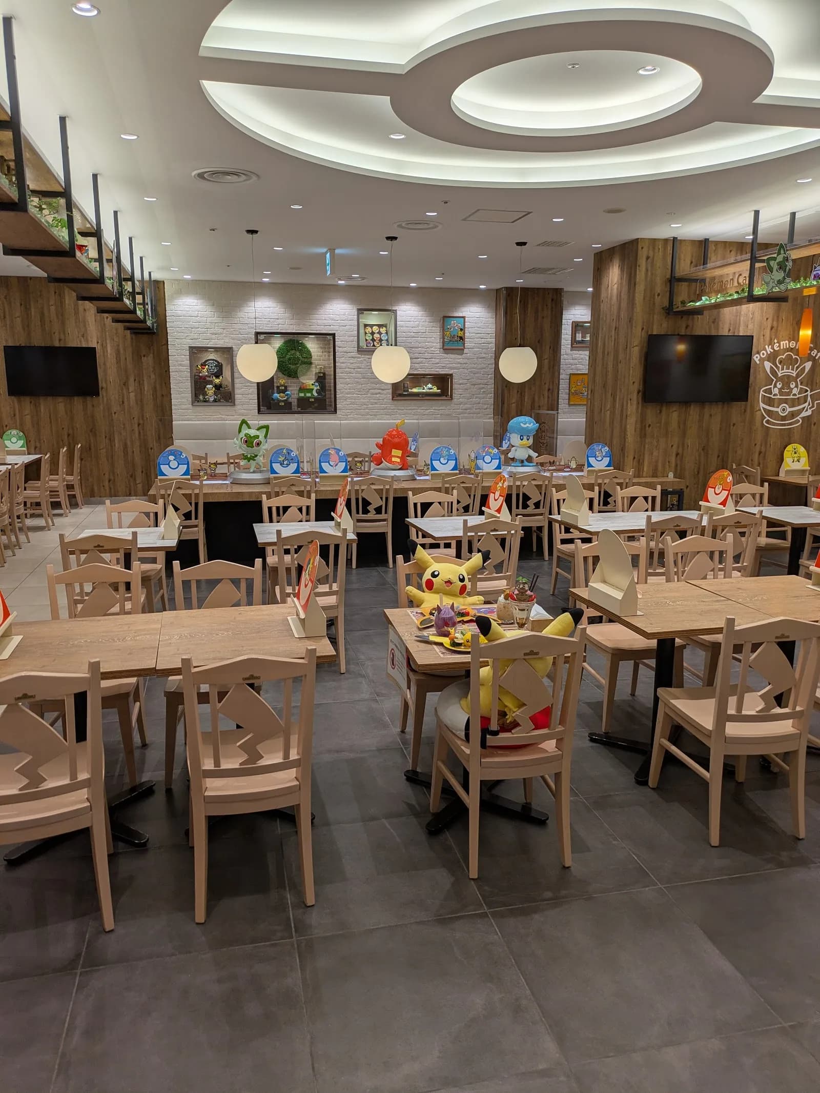 ポケモンセンターオーサカDX & ポケモンカフェ in Osaka, specialty coffee cafe