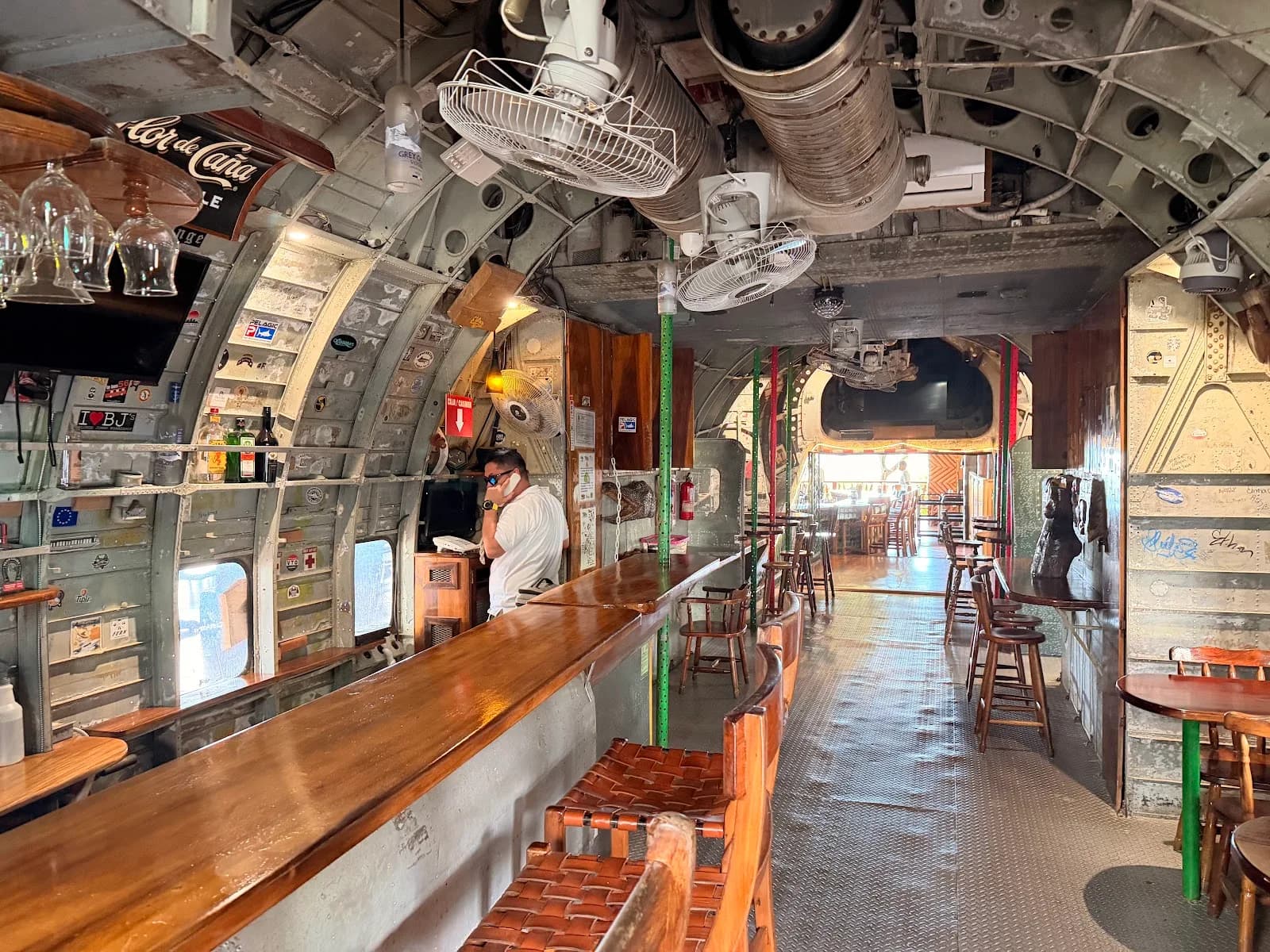 El Avion in Quepos, specialty coffee cafe