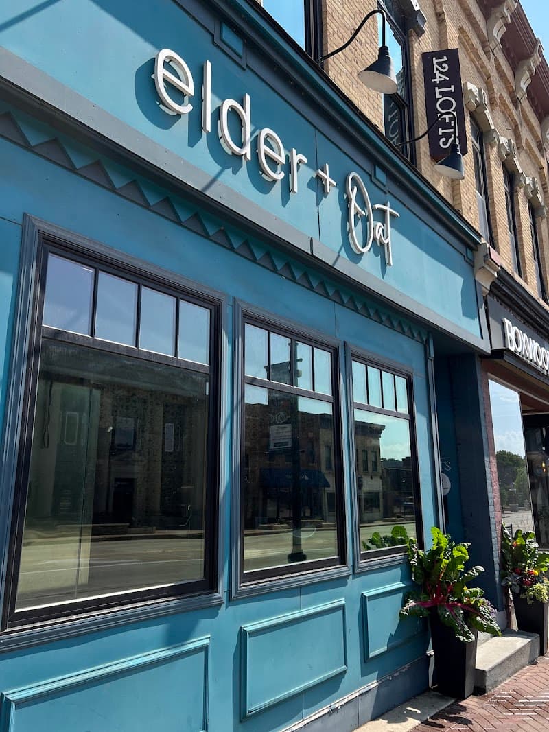 Elder + Oat in Chicago, specialty coffee cafe