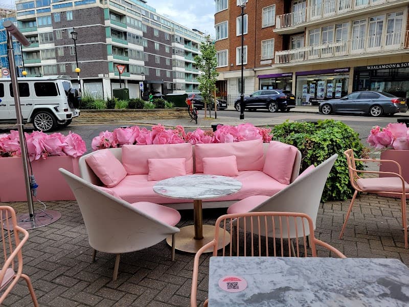EL&N London - Lowndes St in London, specialty coffee cafe