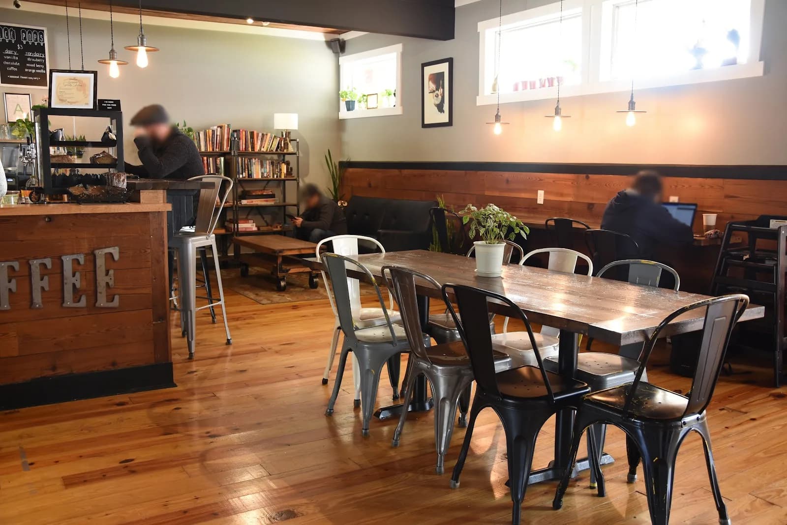 Equinox Coffee in Hattiesburg, specialty coffee cafe