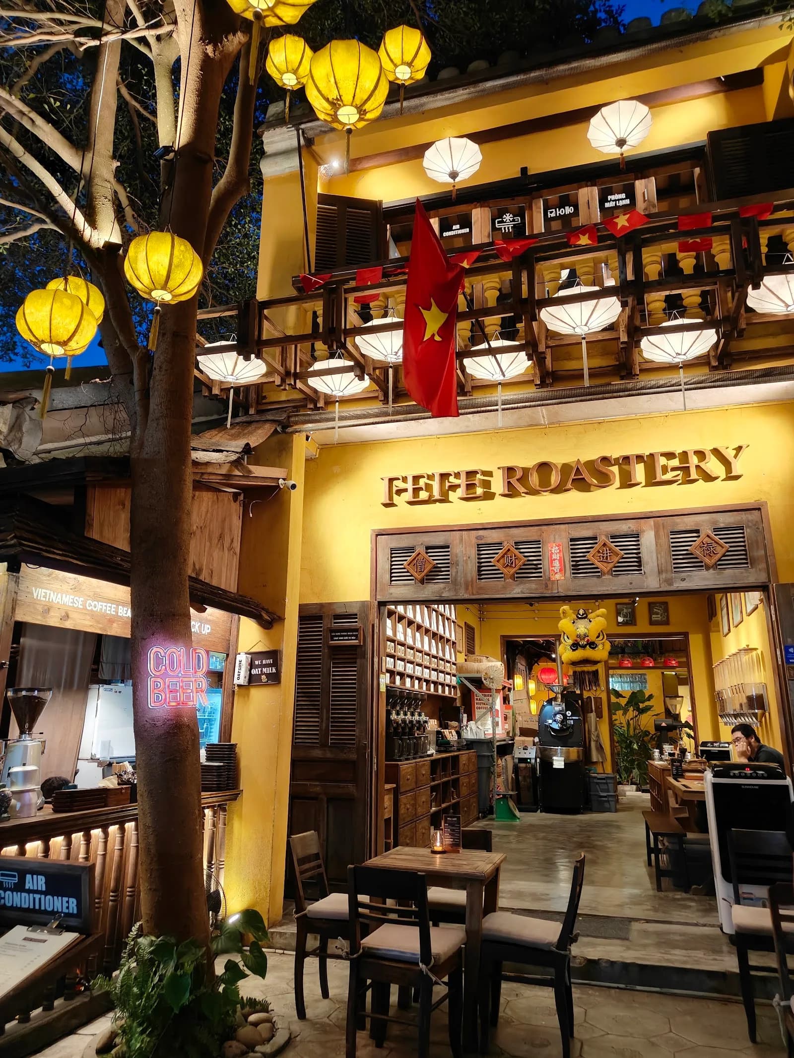 FeFe Roastery in Hoi An, specialty coffee roaster