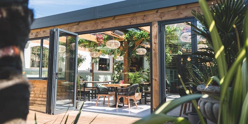 Flamingo - Winton in Bournemouth, specialty coffee cafe