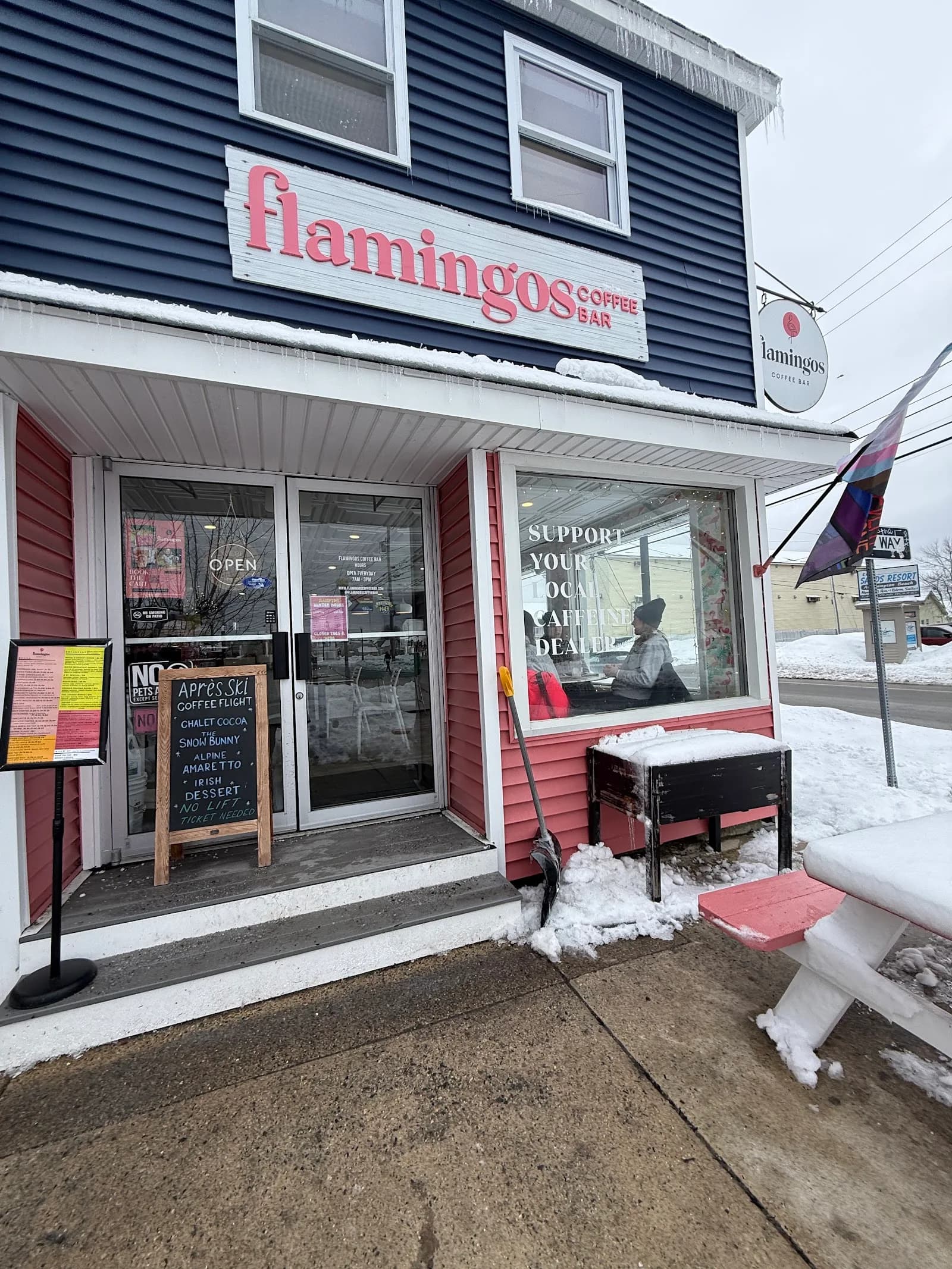 Flamingos Coffee Bar in Hampton, specialty coffee cafe