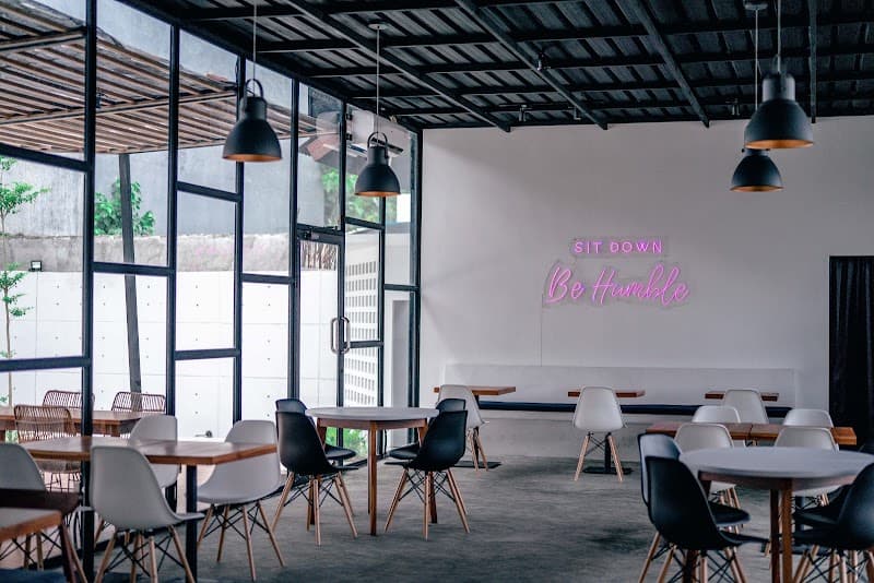 Flinders Cafe in Denpasar, specialty coffee cafe